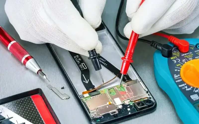 Govt Launches Free Mobile Repair Course for Women