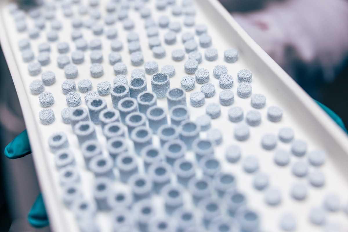 3D-Printed Ceramic Implants Mimic Human Bone for Personalized Repair