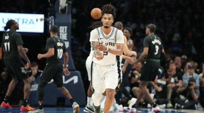 Stephon Castle Leads Spurs Past Timberwolves in Western Conference Semifinals