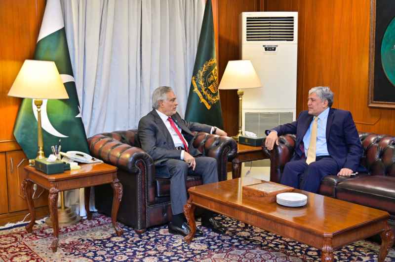 DPM Dar Directs UAE Envoy to Boost Expatriate Facilitation