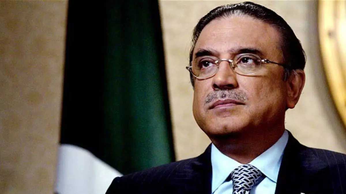 President Zardari Hails Security Forces After Killings in N-Waziristan