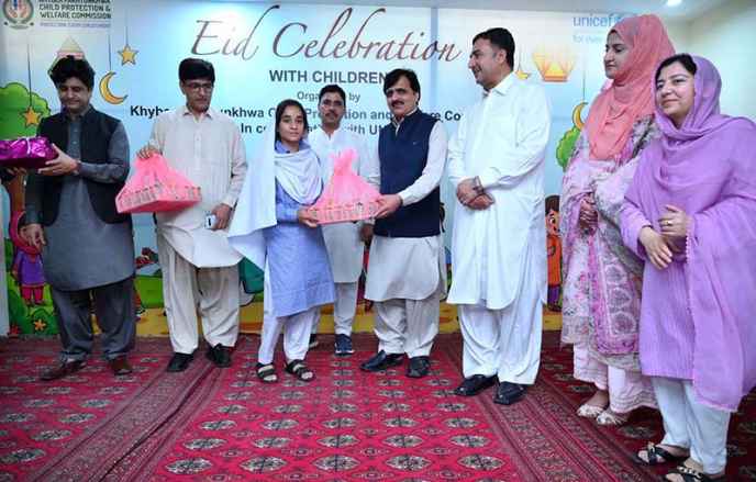 Secretary Social Welfare, Chief Child Commission Distribute Eid Gifts to Zamung Kor and Special Ed Students