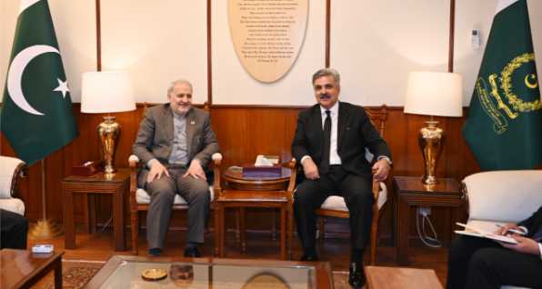 Iranian Envoy Meets with Pakistani Chief Justice