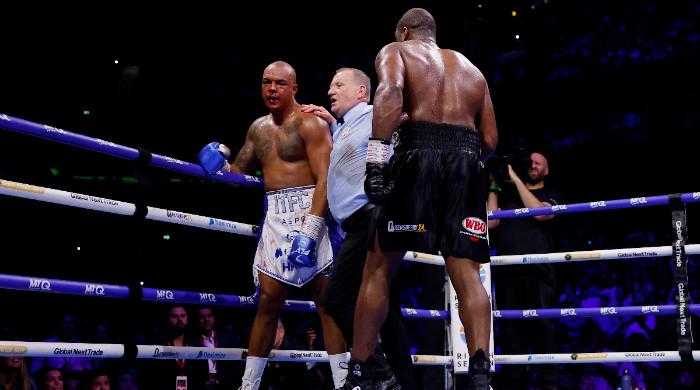 Oleksandr Usyk Highlights Mistakes by Fabio Wardley Against Daniel Dubois