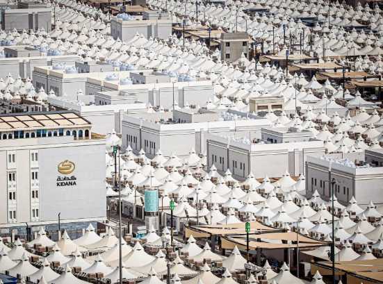 392,000-Square-Meter Shading Project, 6,000 Misting Poles Cool Holy Sites During Hajj