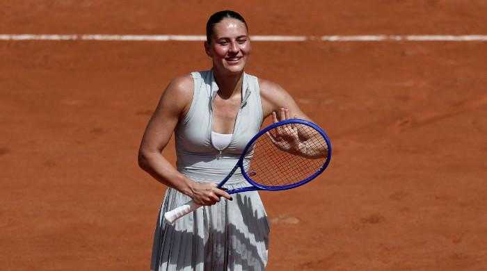 Marta Kostyuk Overcomes Emotional Challenge to Shine at Roland-Garros