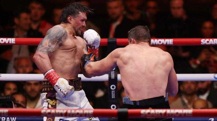 Oleksandr Usyk advised to retire after Rico Verhoeven fight
