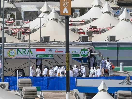 Hundreds of Thousands of Pilgrims Begin Journey to Arafat with Talbiyah in Mina for Hajj 1447 AH