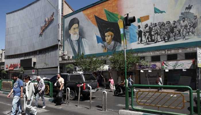 US Launches New Airstrikes Against Iran Despite Ongoing Ceasefire Efforts and Diplomatic Tensions