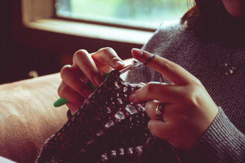 From Puzzles to Knitting: Hobbies That Could Lower Dementia Risk