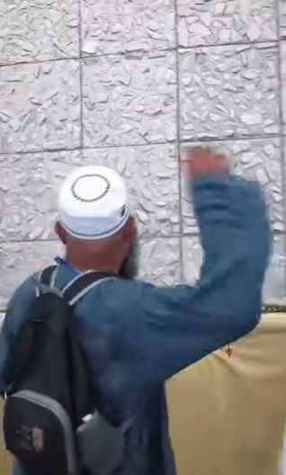 Millions Stone Largest Jamarat as Hajj Pilgrimage Commences