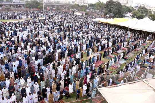Large Gathering of Faithful Sees Eidul Azha Prayers at Nazimabad Eidgah Ground