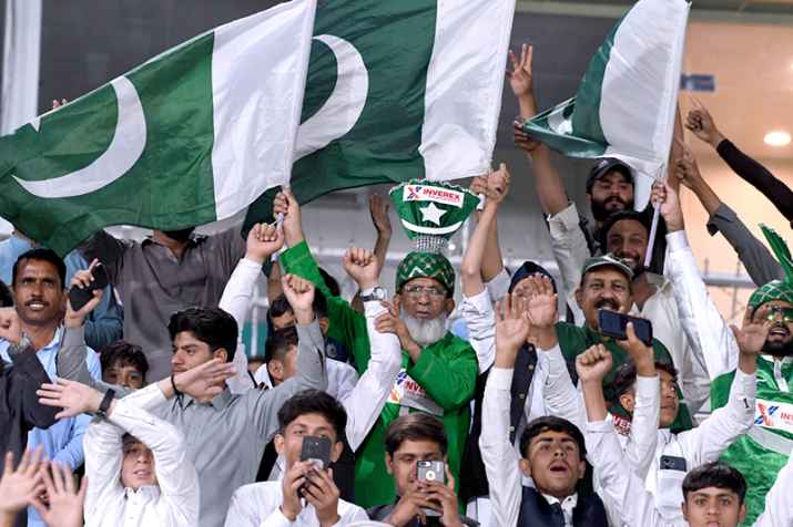 Large Crowd Thrills to First ODI Between Pakistan and Australia at Rawalpindi