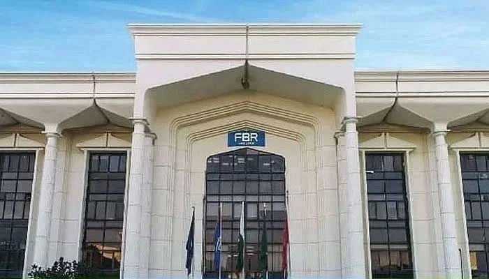 FBR Revenue Shortfall Widens to Rs868 Billion in First 11 Months