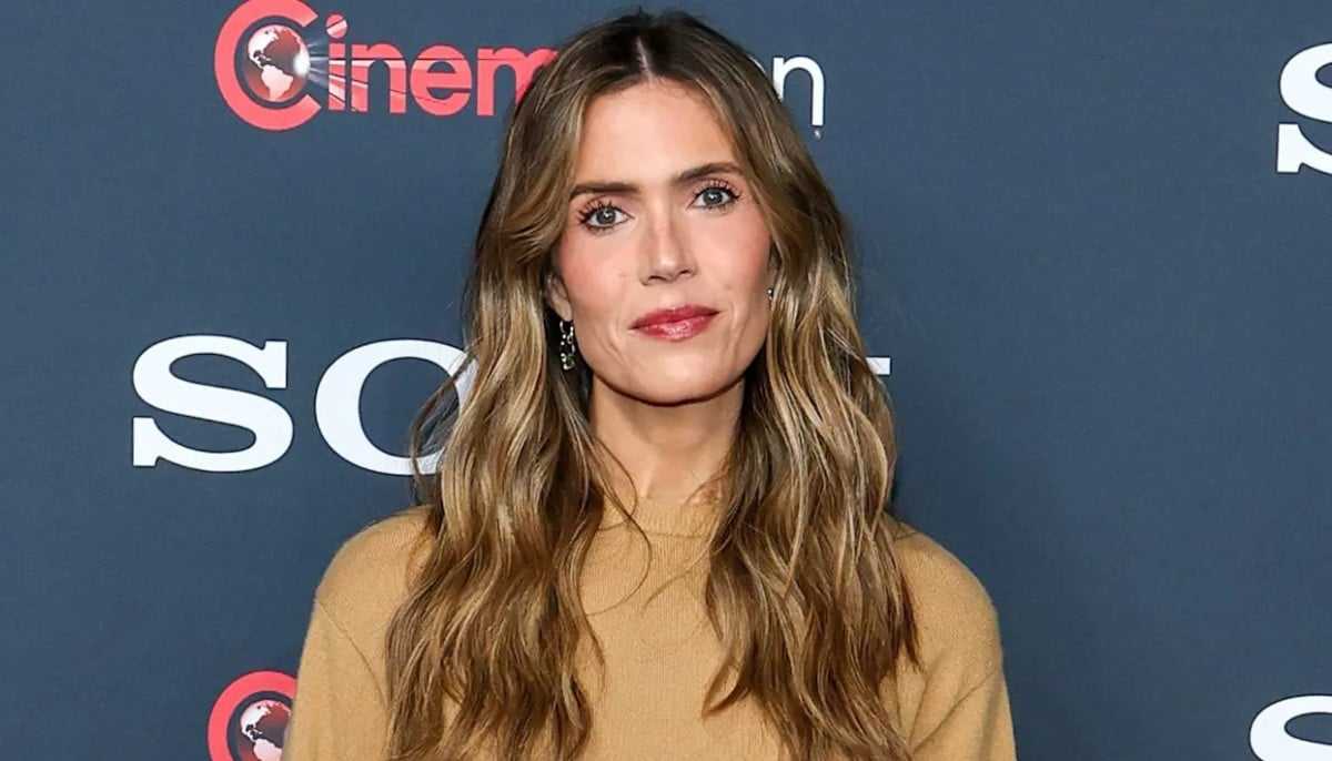 Mandy Moore Opens Up About Teenage 'Questionable' Secrets on Podcast