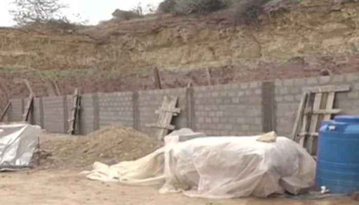 'Encroachment' Near Karachi’s Hill Park Sparks Concerns Over KMC’s Role