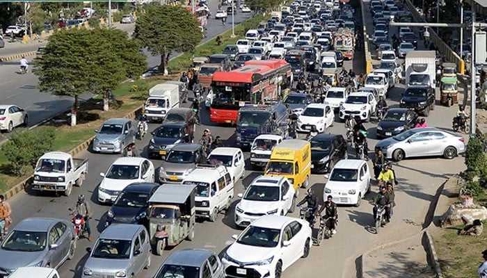 E-Challans Introduced for Lane Violations on Karachi's Shahrah-e-Faisal Starting June