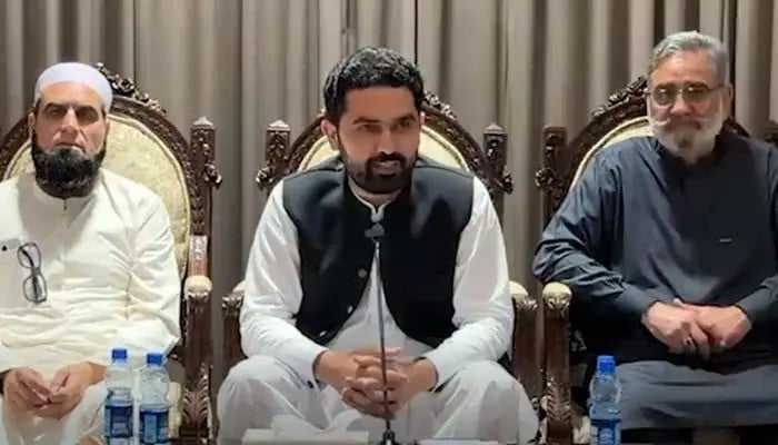Cracks Emerge in PTI as Over 25 Lawmakers Skip KP Parliamentary Party Meeting