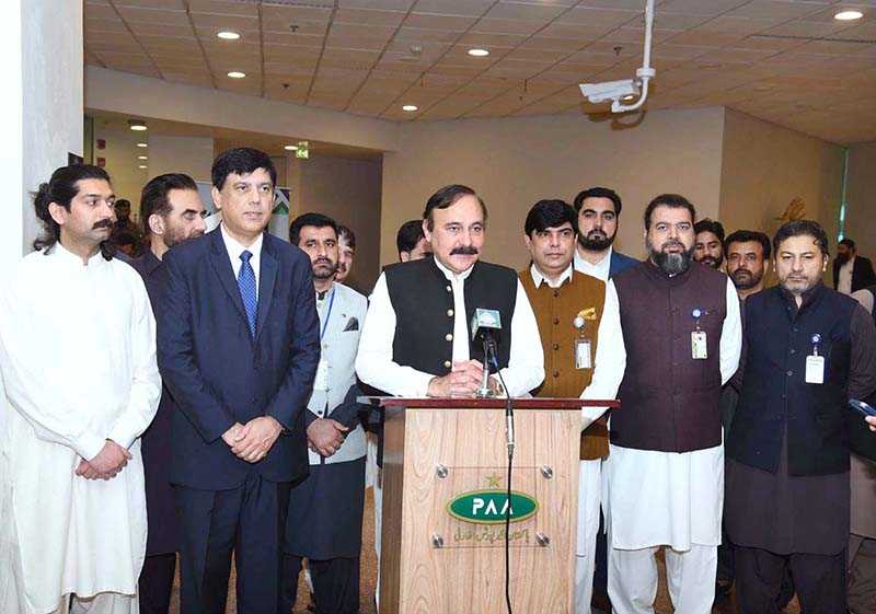 Federal Minister Dr. Tariq Fazal Chaudhry Welcomes Hajj Pilgrims at Islamabad Airport