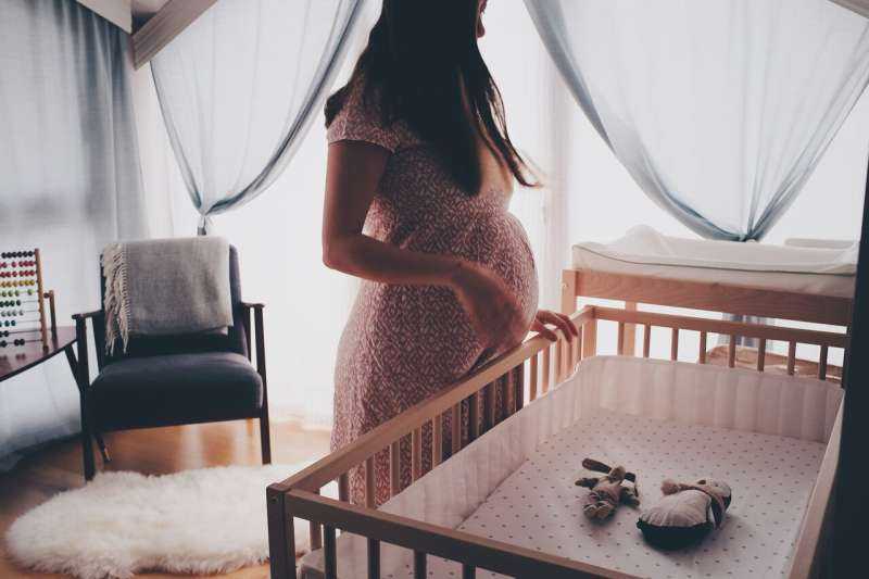 Natural Birth Pressure Linked to Long-Term Mental Health Issues in New Mothers