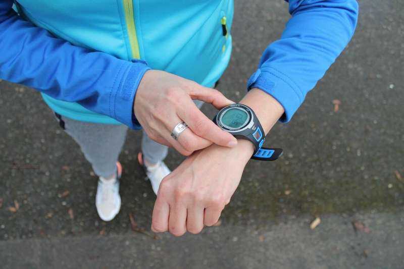 Real-time Calibration Enhances Accuracy of Fitness Trackers for Exercise Monitoring