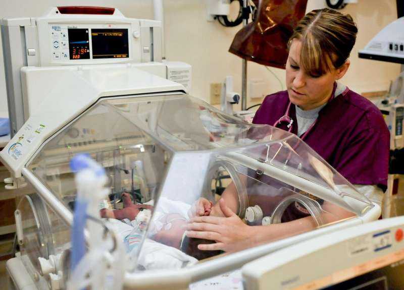 Early Paracetamol Treatment May Speed Closure of Preterm Infants' Ductus Arteriosus