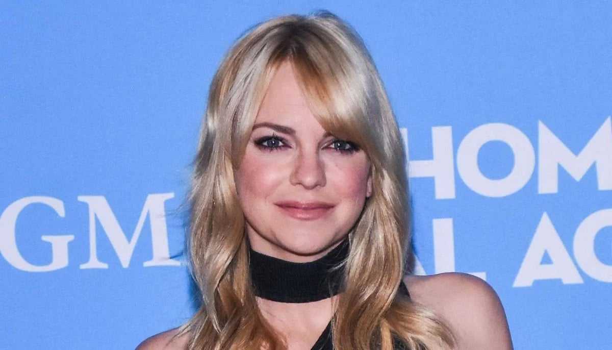 Anna Faris Sparks Concerns with 'Scary Movie 6' Red Carpet Appearance