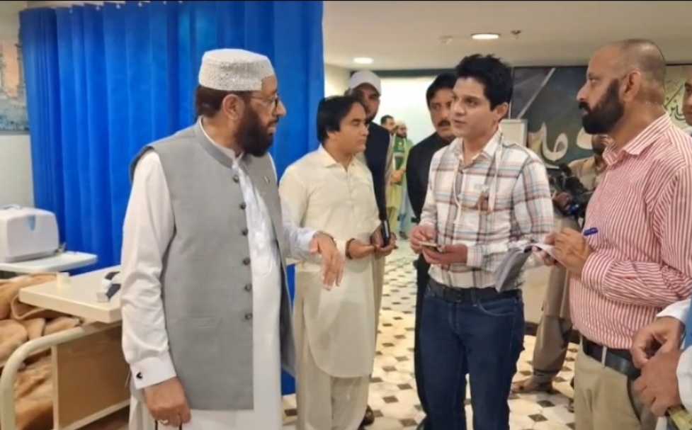 Minister of Religious Affairs Inspects Madinah Hajj Mission, Praises Medical and Administrative Services