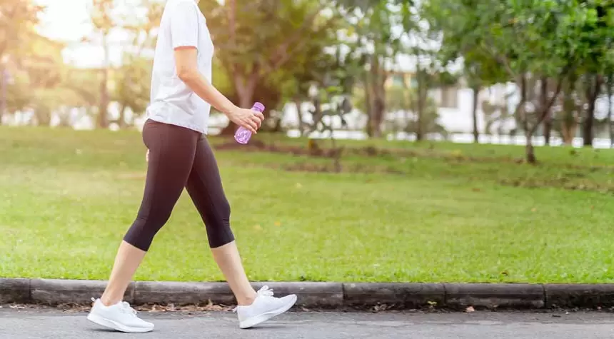 6 Simple Ways to Boost Heart Health While Walking