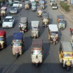 Traffic Congestion: Rickshaw Ban Imposed on Key Karachi Roads