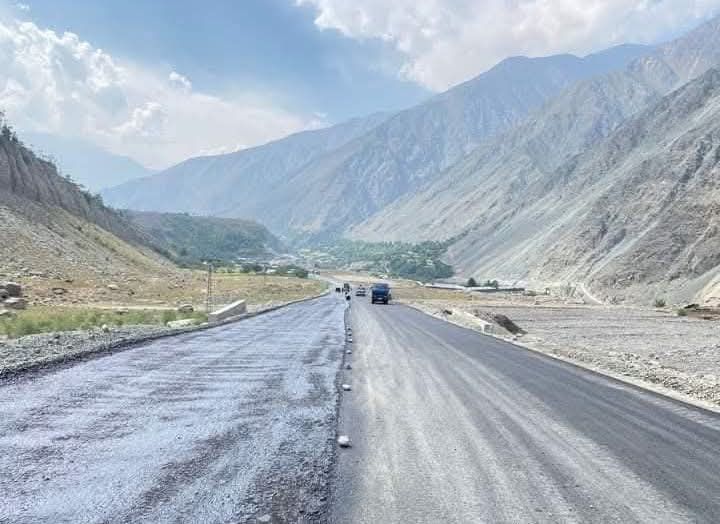 PM Shehbaz Sharif and Brigadier Muzaffar Ranjha Drive Chitral-Shandur Road Project with Rs. 620 Million Boost