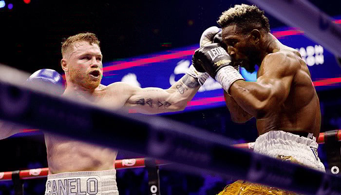 Canelo Alvarez Victorious, Takes Super Middleweight Title from Scull