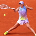 Iga Swiatek dominates Emma Raducanu, advances to French Open third round