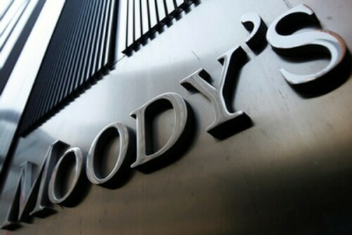 Pakistan's recovery at risk as India tensions persist, Moody's cautions.