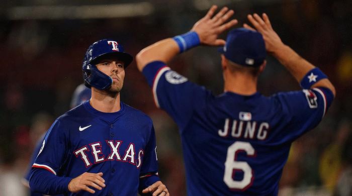 Rangers Secure Victory Over Red Sox in Coach’s Debut