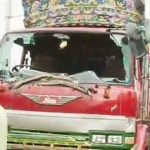 Speeding dumper truck smashes into bungalow in Karachi