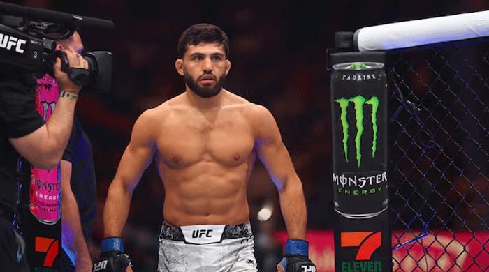 Tsarukyan challenges Islam Makhachev following win at Karate Combat 54