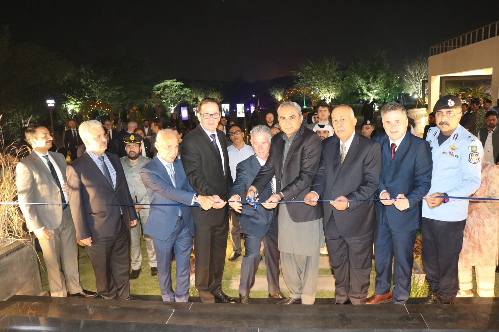 Interior Minister Mohsin Naqvi and IGP Syed Ali Nasir Rizvi Inaugurate “Cascade” Service Center in Diplomatic Enclave