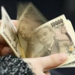 Yen Slumps as BOJ Stays Put; Dollar Gains