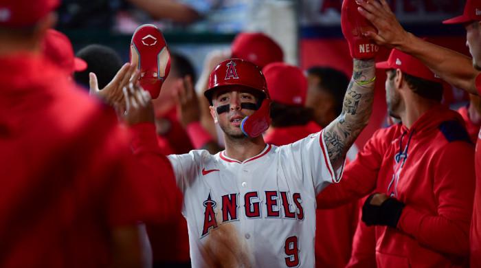 Angels rally late, Neto stars in victory over Red Sox
