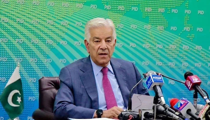 Asif calls for Pakistan to leverage Trump-COAS meeting for regional benefit