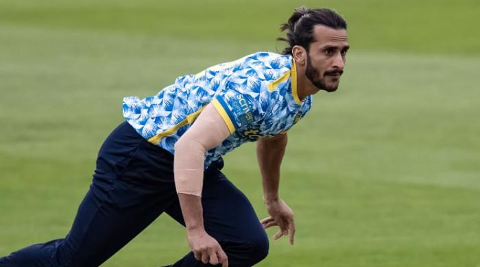 Bears dominate Derbyshire, Hasan Ali claims hat-trick