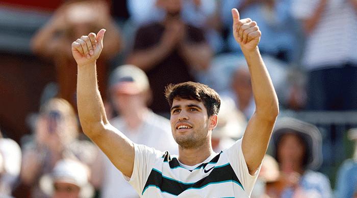 Carlos Alcaraz overcomes Adam Walton, advances to Queen’s Club last 16