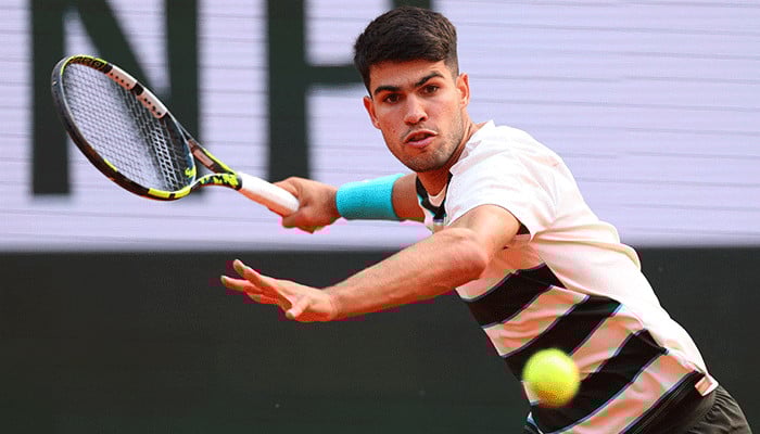 Carlos Alcaraz overcomes Ben Shelton, advances to French Open Quarterfinals