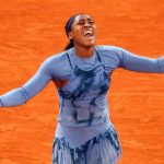 Coco Gauff overcomes errors, advances to French Open semi-finals