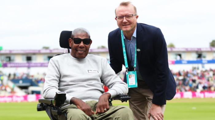 David Lawrence, ex-England Pacer, Dies at 61