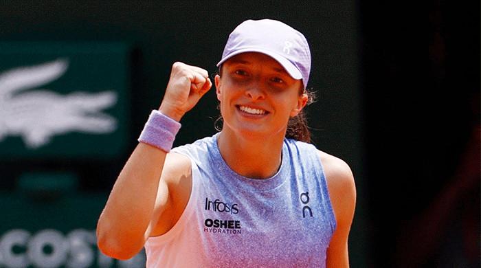 Iga Swiatek Overpowers Svitolina, Advances to French Open Semis