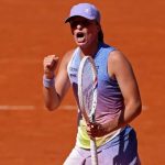 Iga Swiatek defeats Elena Rybakina, advances to French Open Quarterfinals