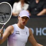 Iga Swiatek dominates Jasmine Paolini, secures first grass final