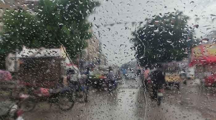 Karachi expects light rain as PMD predicts more drizzle for the day